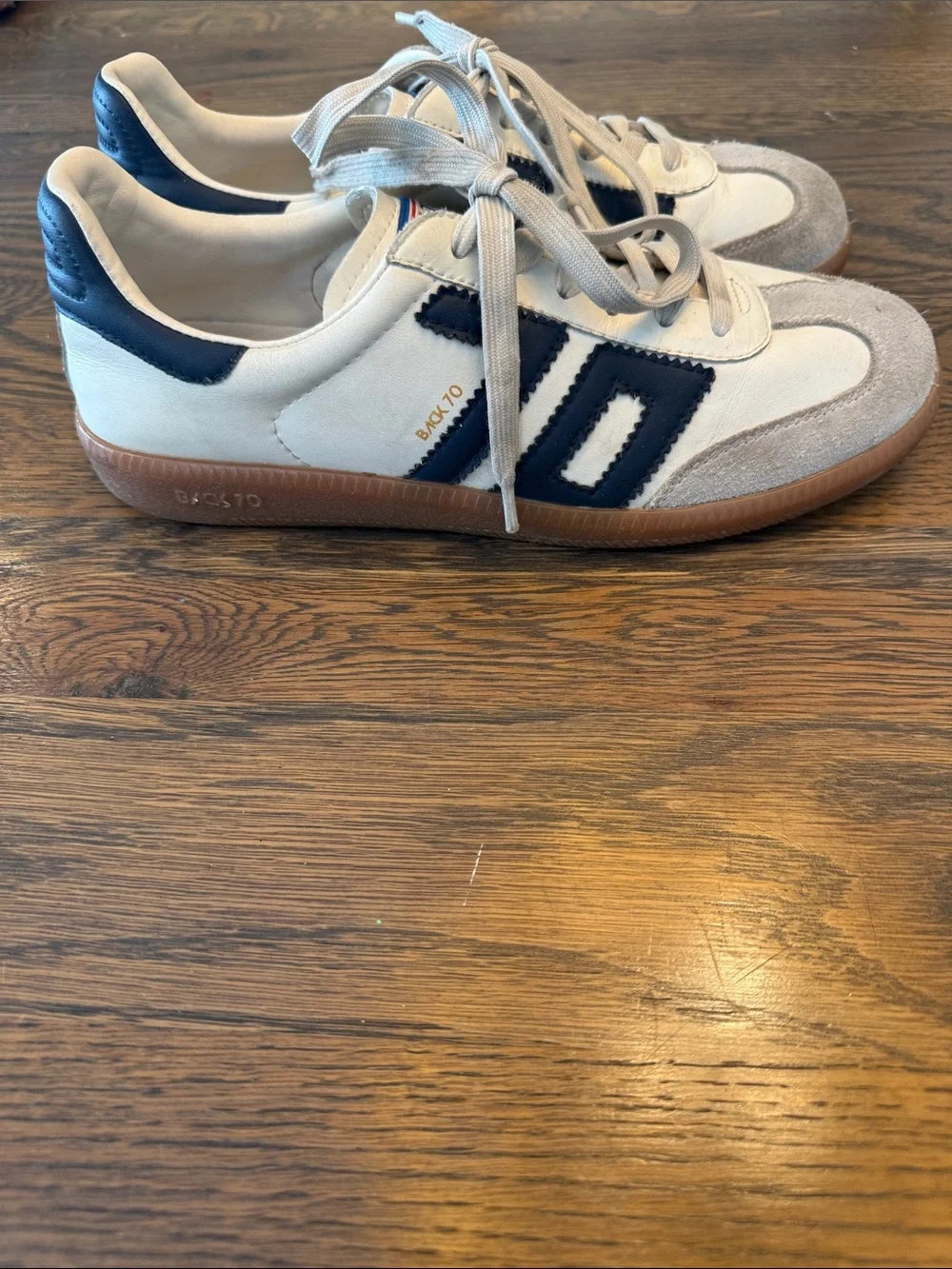 Back 70 Retro Trainer Sneakers in Navy & Cream